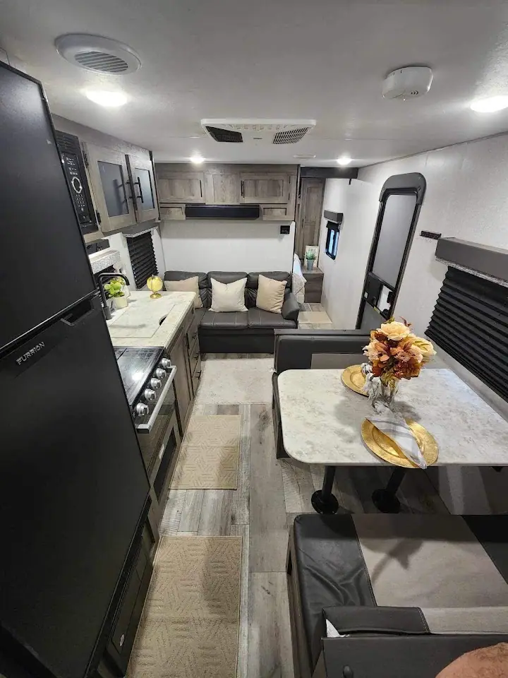 Texas RVs Buyers LLC, RV dealers in Houston