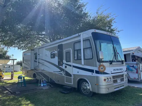 Sierra Mobile RV photo 2