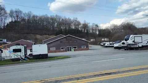 B & R Camper Sales, Inc. photo 3