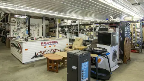 Roetzel RV & Parts Sales photo 3