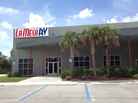 La Mesa | RecVan – Fort Myers RV & Motorhome Sales in Fort Myers, FL