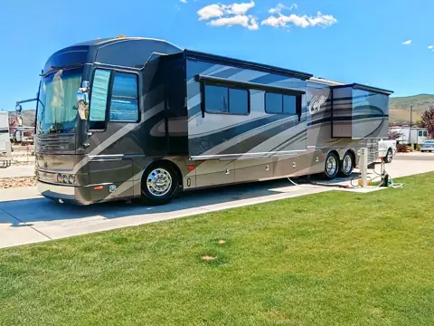 Right Side Up RV Sales photo 3