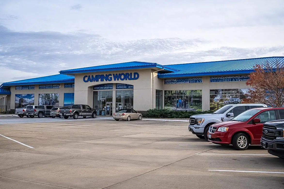 Camping World - Cedar Falls, RV dealers in Cedar Falls