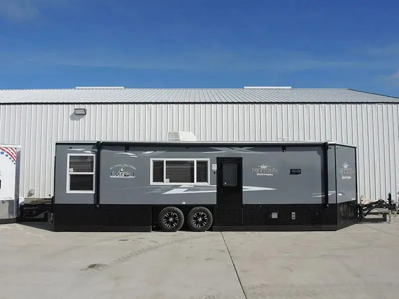 Ice Castle Fish Houses, RV dealers in Montevideo