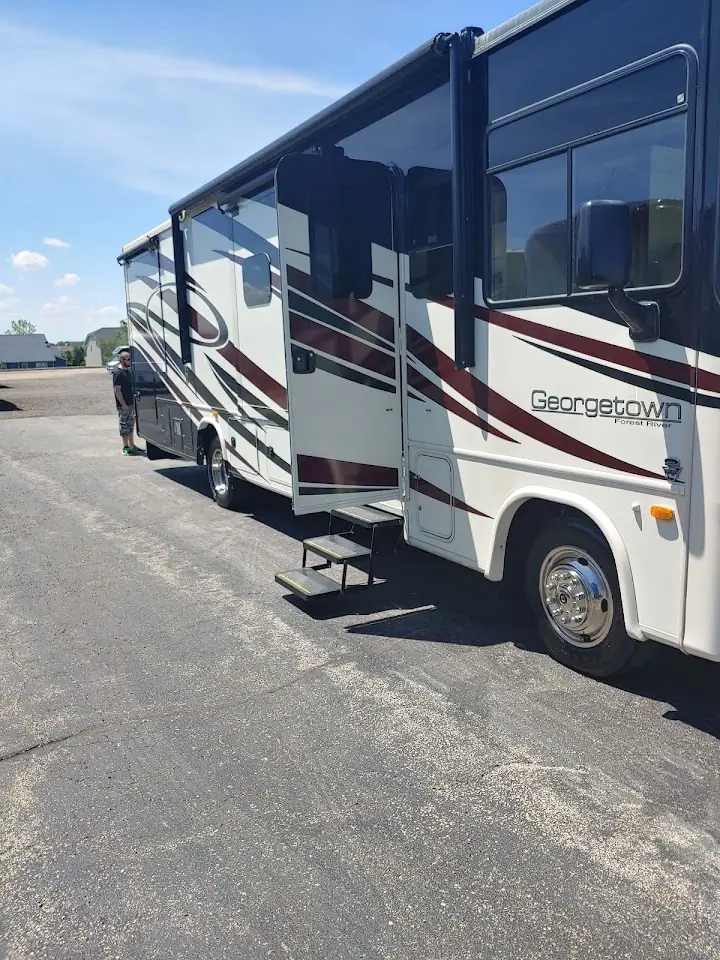 Barrington Motor Sales RV, RV dealers in St. Charles