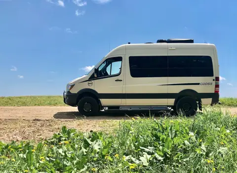 Advanced RV photo 3