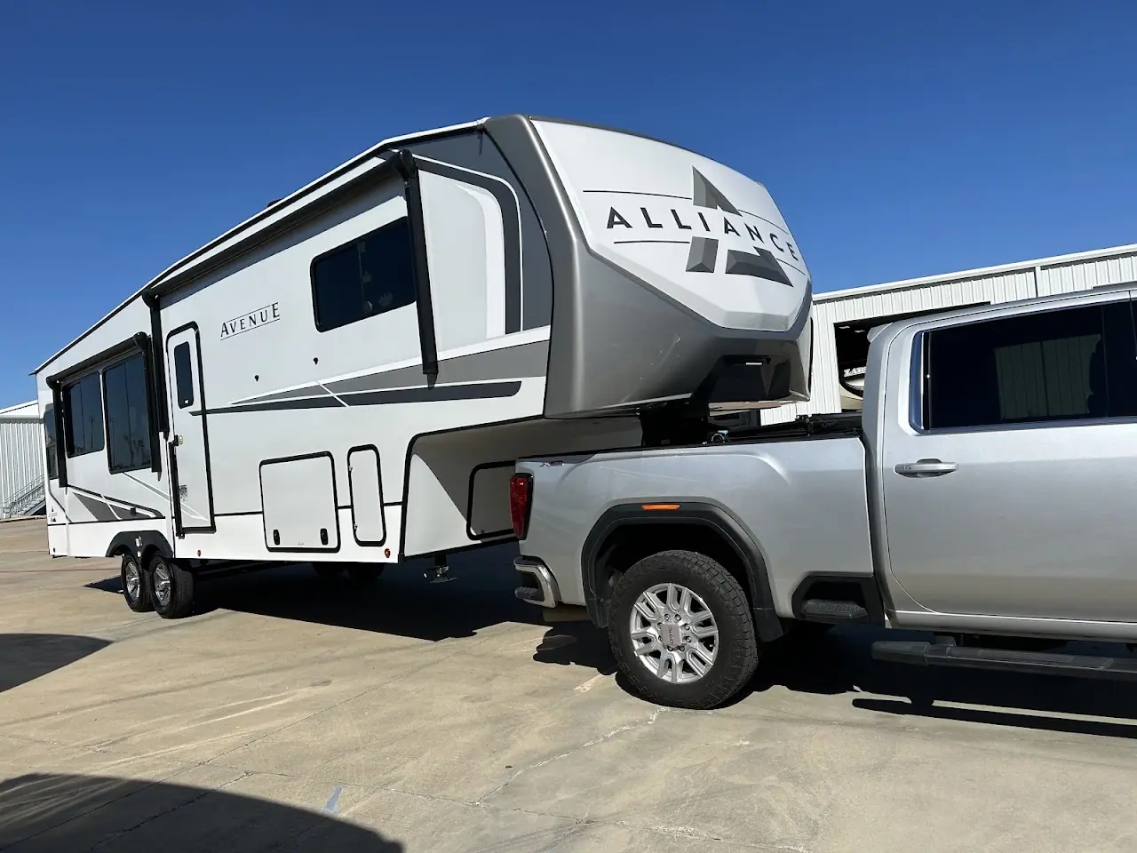 Cowboy Mike's RVs, RV dealers in Alvin
