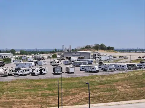 Switzer & Son Select Auto & RV Sales photo 3