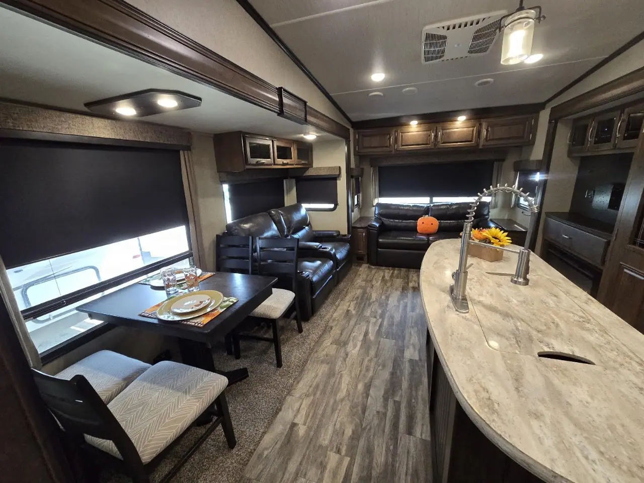 The Orange RV, RV dealers in Odessa