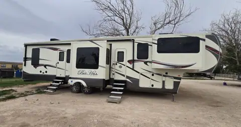 The Orange RV photo 2