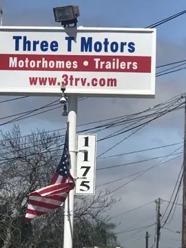Three T RV photo 3