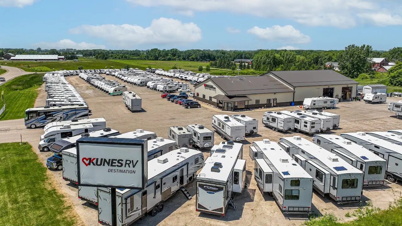 Kunes RV Rentals, RV dealers in Neenah