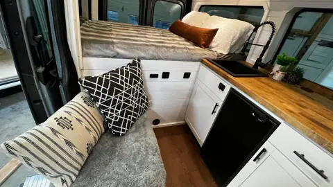 Nomad RV's photo 3
