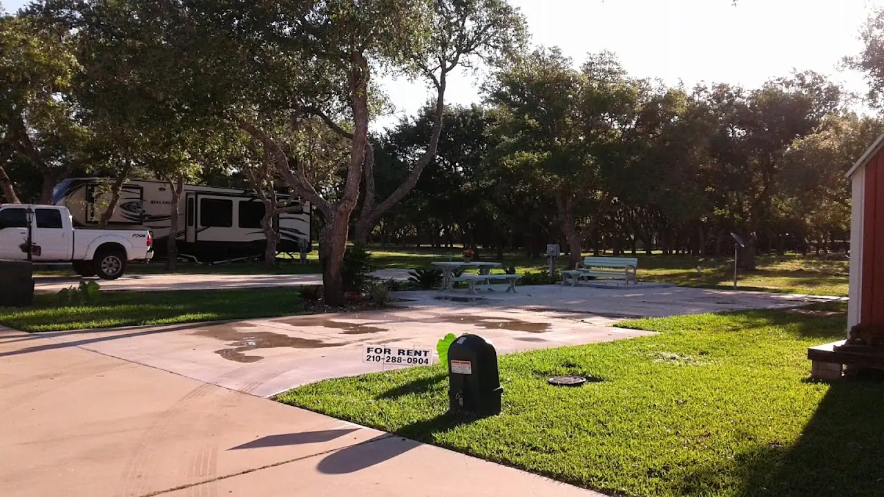 Rockport Oaks RV Park, RV dealers in Rockport
