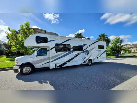 Stay Class C RV Rental photo 3