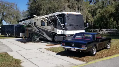 Sunnyside RV & Truck Sales photo 3