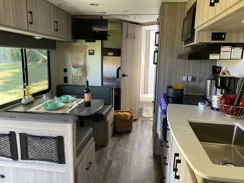 Buckner Destinations RV Rental photo 2