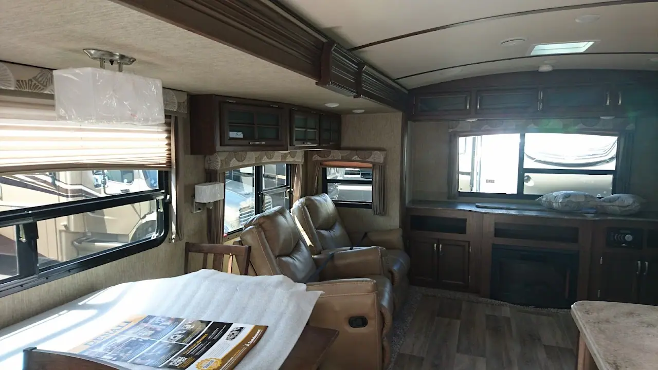 Baydo's RV Center, RV dealers in Fife