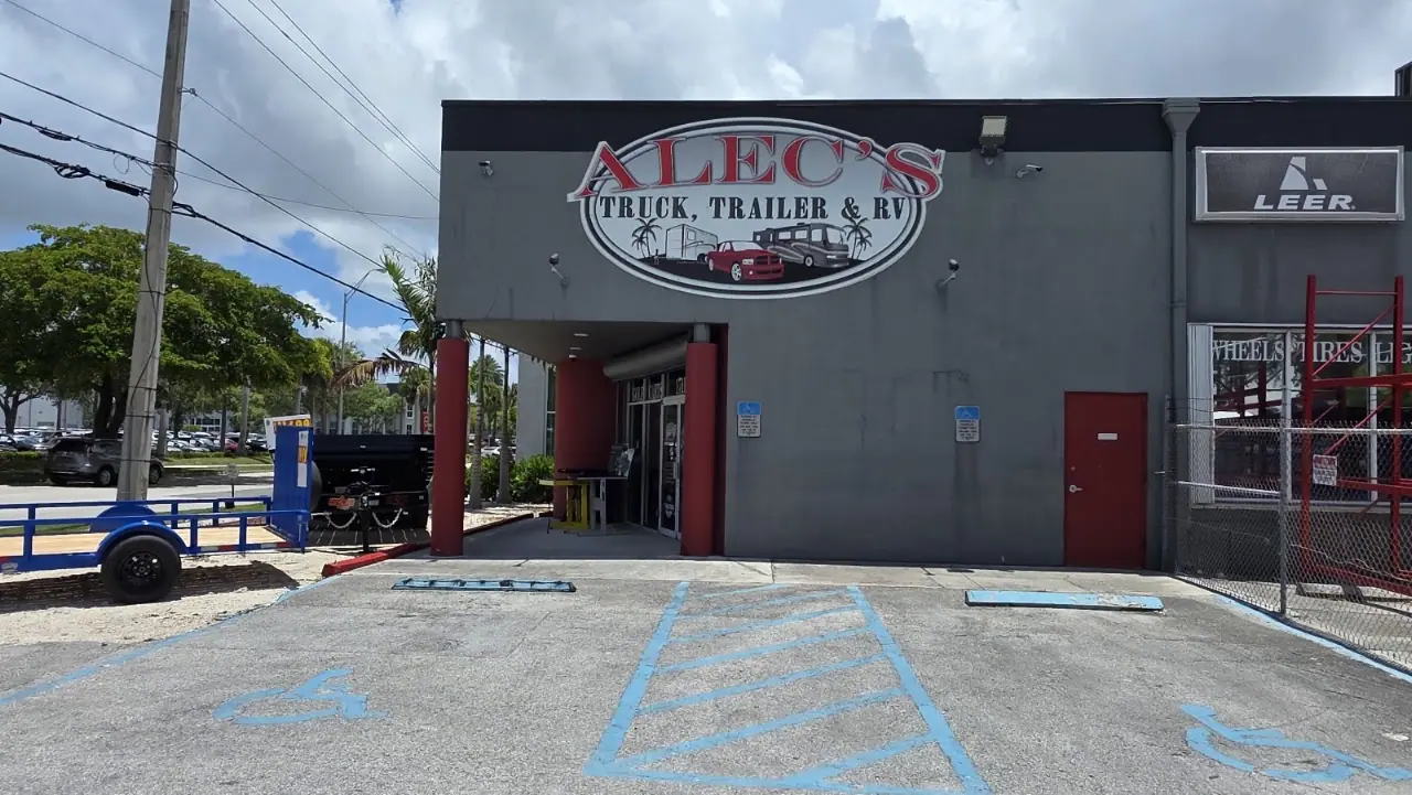 Alec's Truck Trailer & RV, RV dealers in Miami