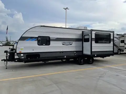 DeMontrond RV Spring photo 3