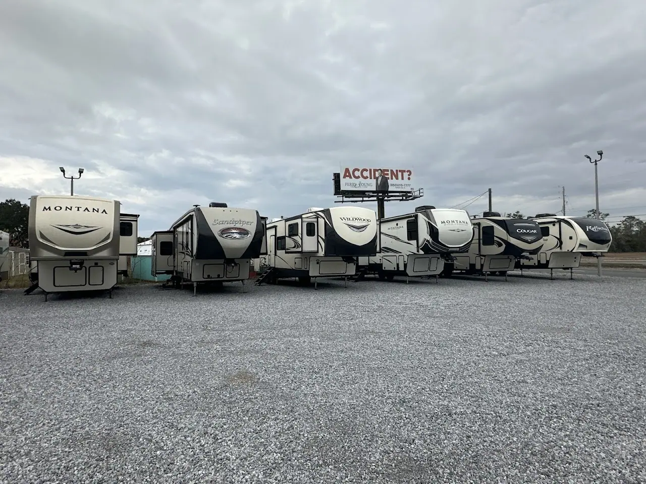 YOUR DREAM RV'S AND AUTO LLC., RV dealers in Panama City