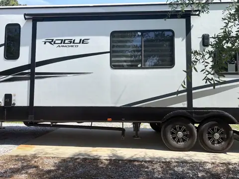 YOUR DREAM RV'S AND AUTO LLC. photo 3