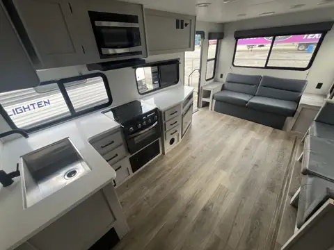 Hoppers rv sales & service photo 3