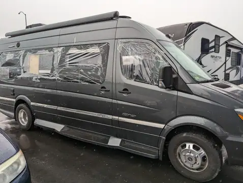 Paramount Auto Body & RV Center photo 3