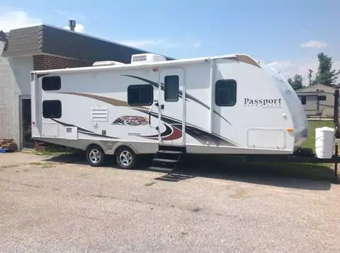 Vernon Auto & Camper Sales photo 3