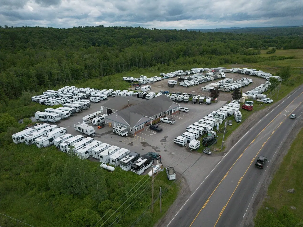 SR1 RV, RV dealers in Manchester