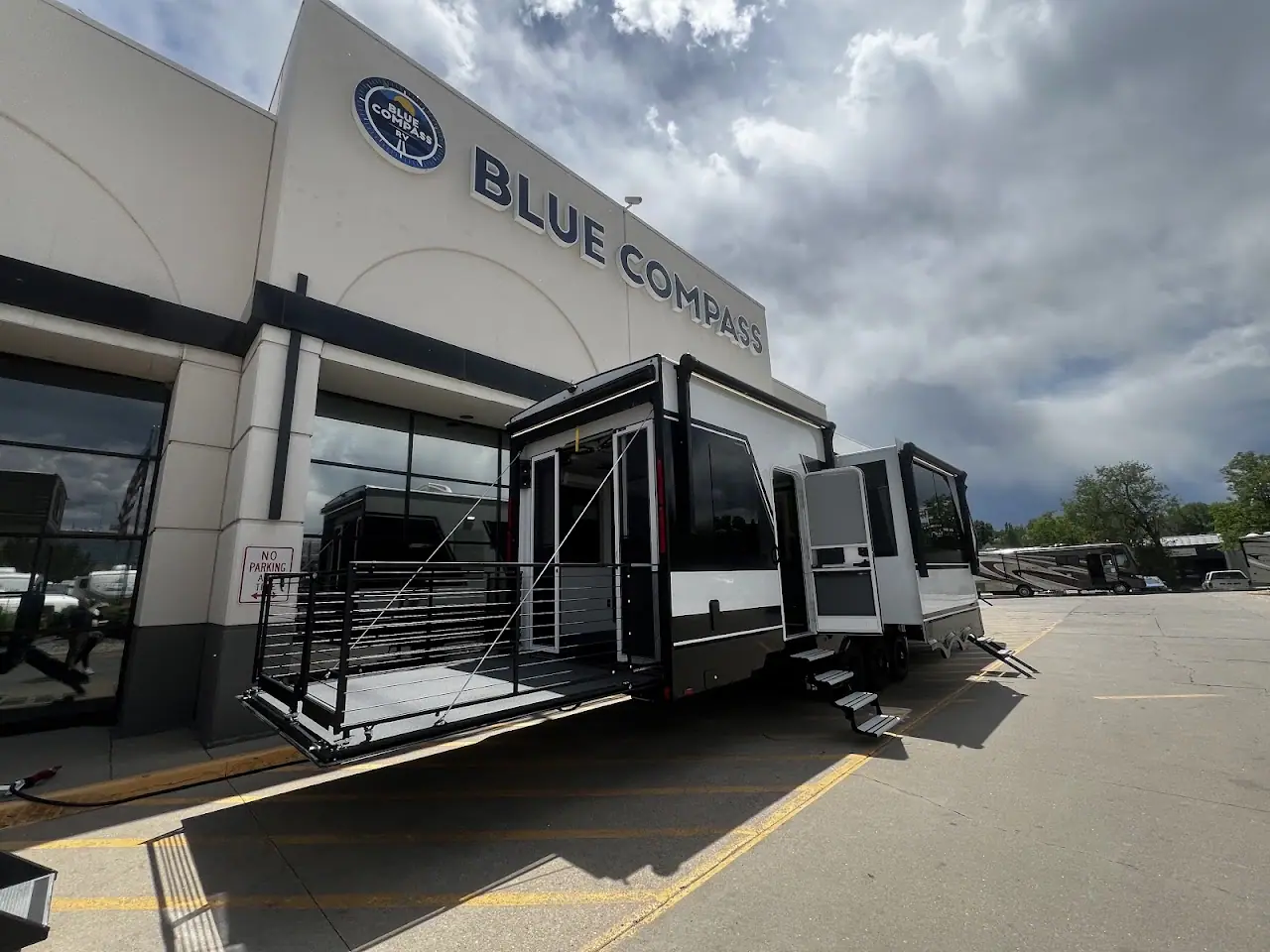 Blue Compass RV Wheat Ridge, RV dealers in Wheat Ridge