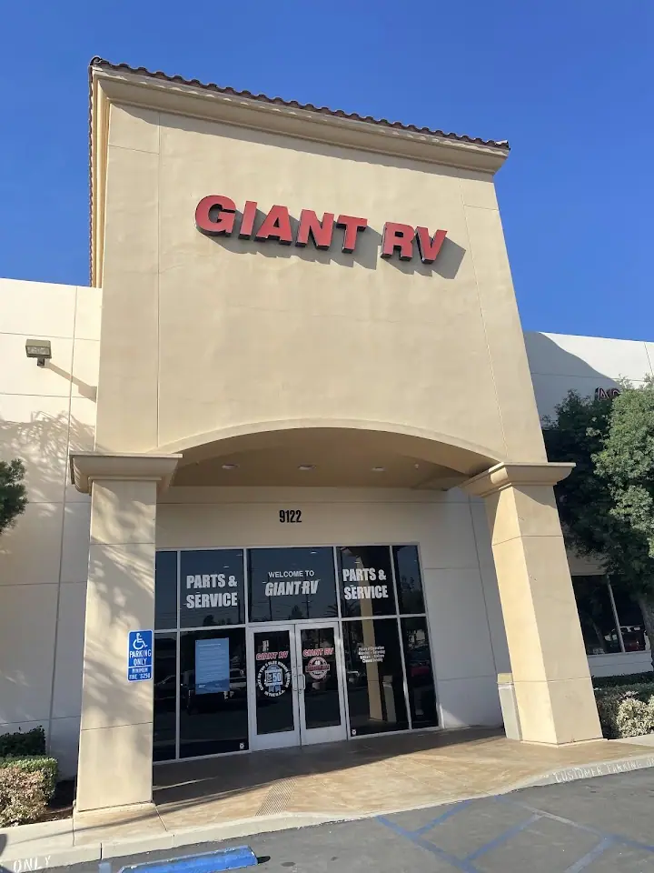 Giant RV - Montclair, RV dealers in Montclair