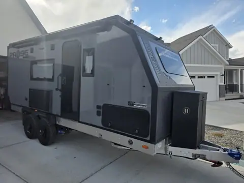 RVs of America ROA Off-Road photo 3
