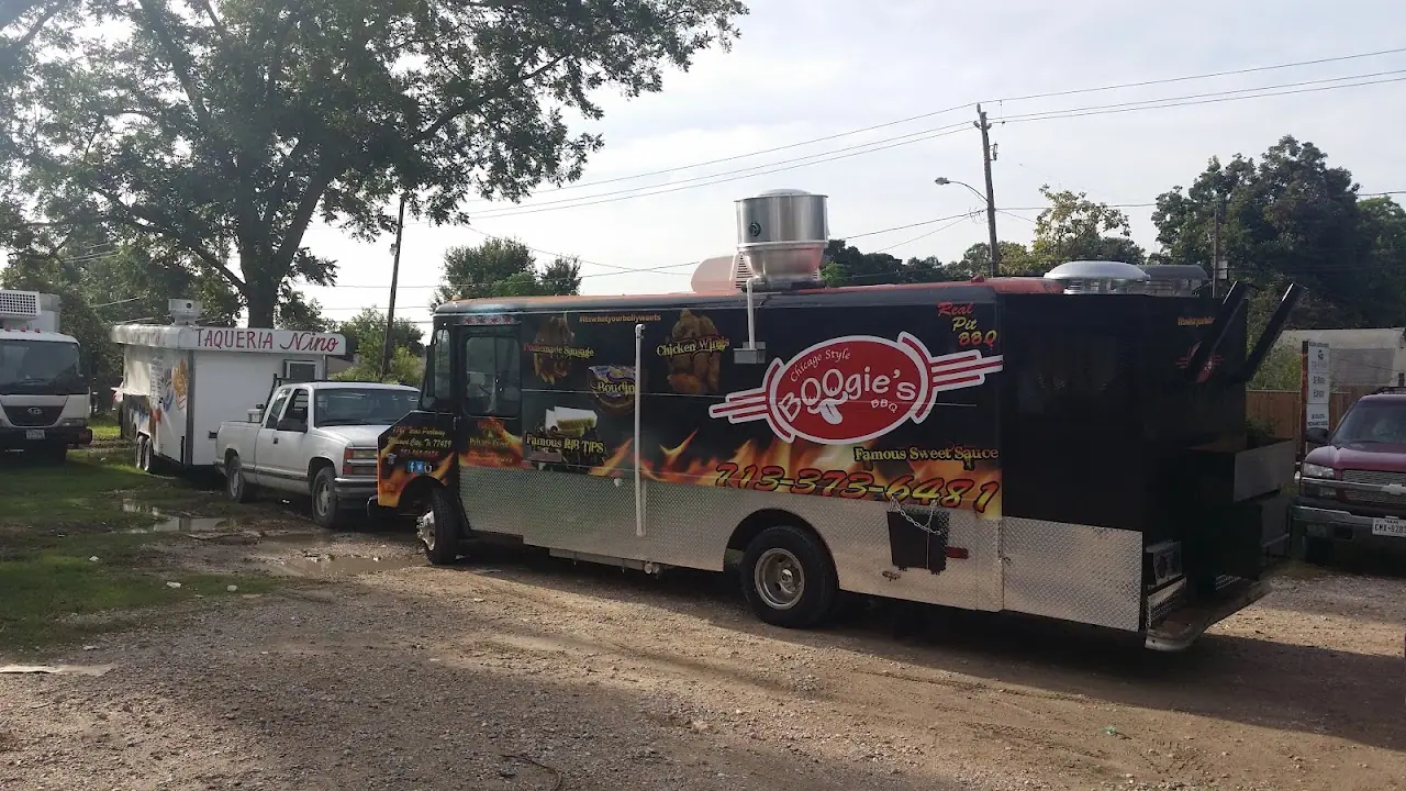 Road Trip RV & Auto Sales LLC, RV dealers in Houston