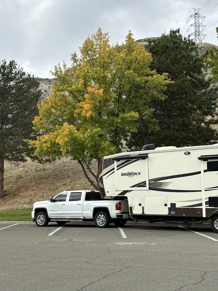 Rocking R Campers LLC, RV dealers in Ontario