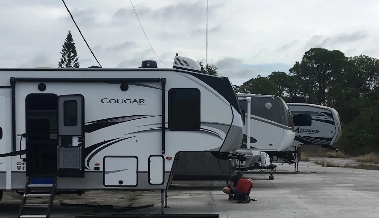 Henkel's RV, RV dealers in Port Richey
