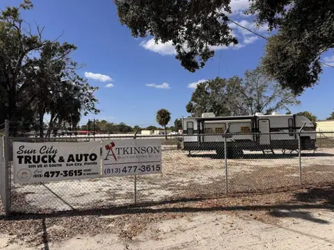 Sun City Truck & Auto photo 3