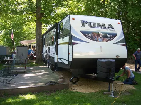 D & J Toppers & RV LLC photo 3