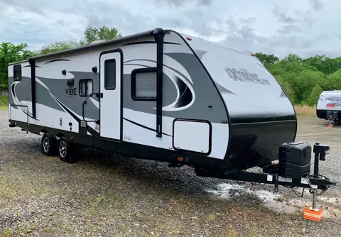 American RV Rental photo 3