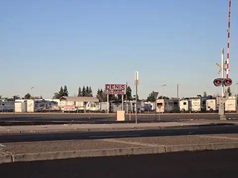 Denis RV Center photo 3
